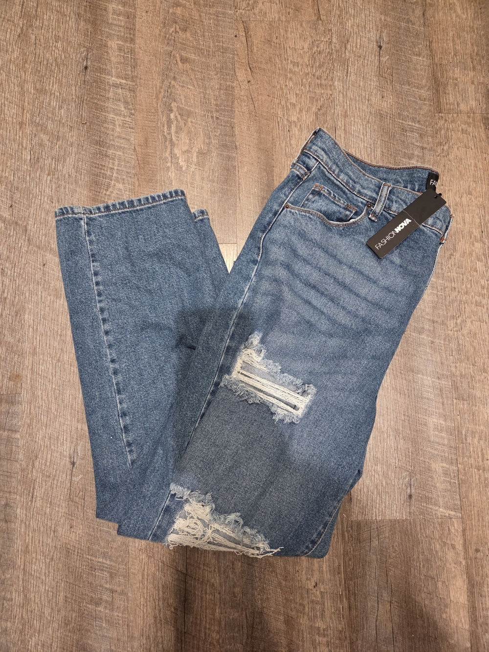 Fashion Nova Women's Blue Distressed Straight-Leg Jeans BRAND NEW